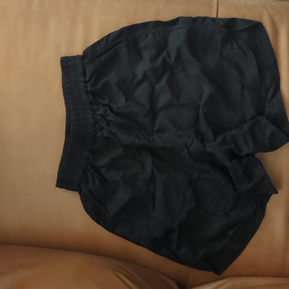 Tradlands high waisted shorts in black - sz XS